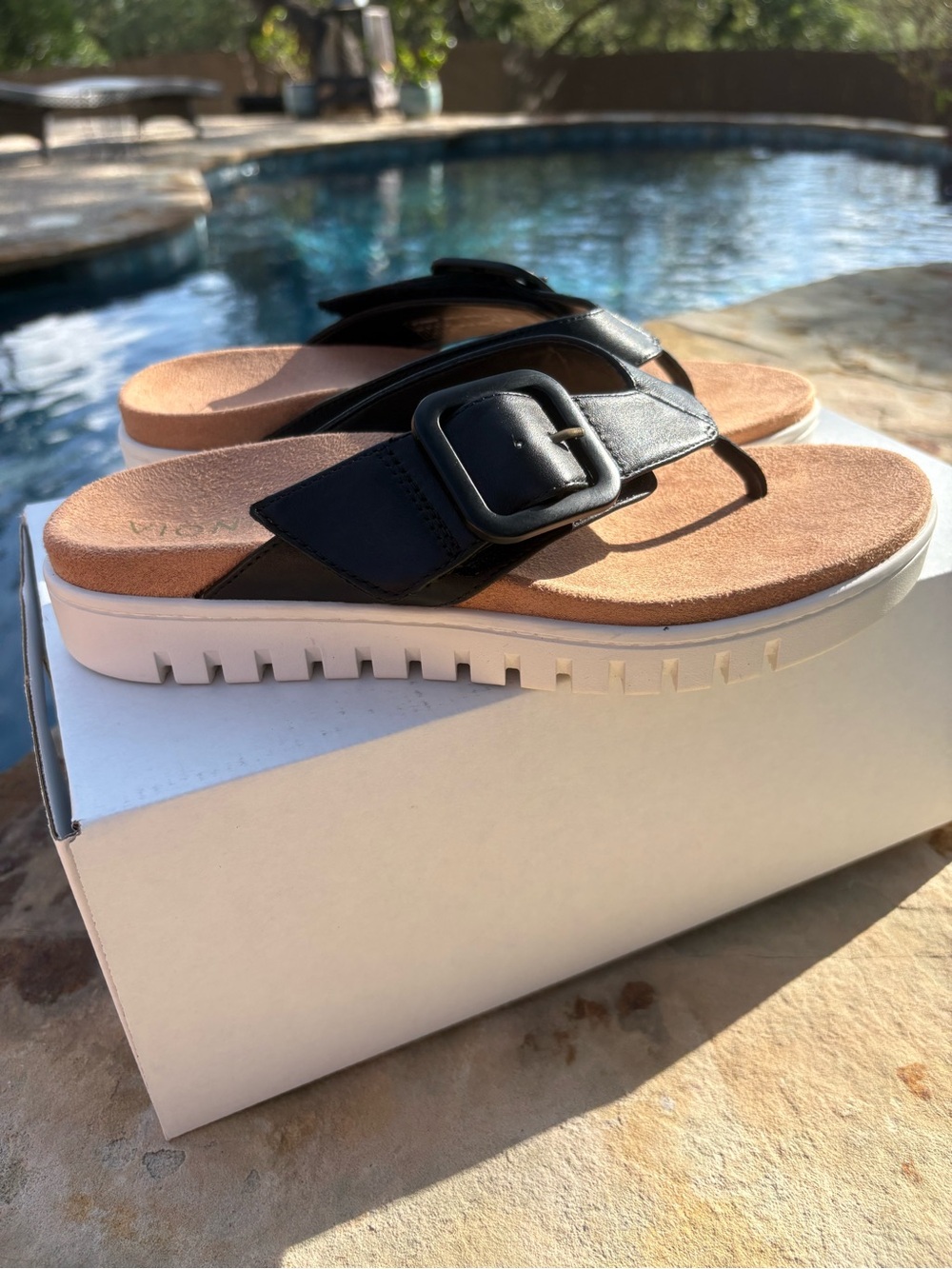 Vionic Uptown Marin Sandal in Black Leather Size 7